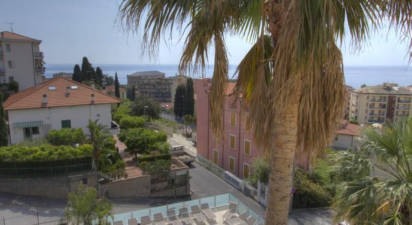 Hotel Casella Pietra Ligure Dış mekan fotoğraf