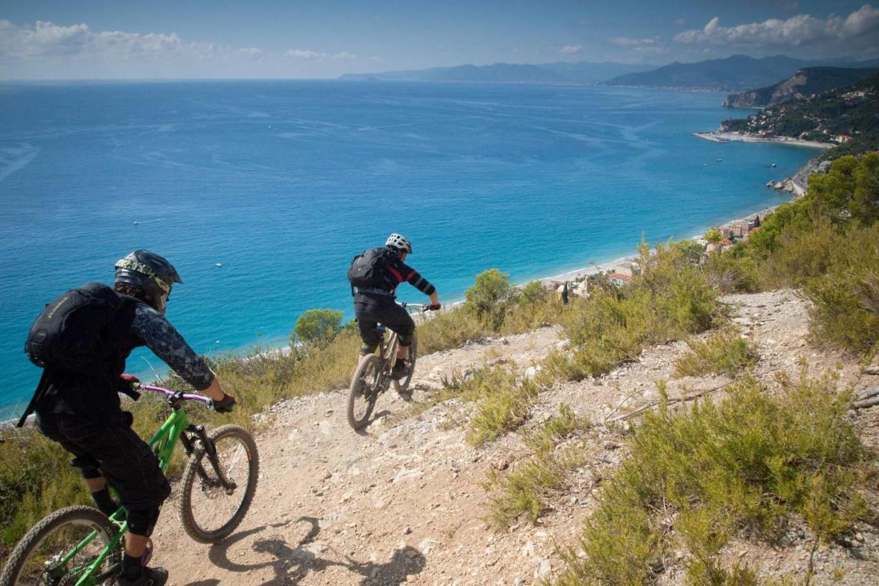 Hotel Casella Pietra Ligure Dış mekan fotoğraf